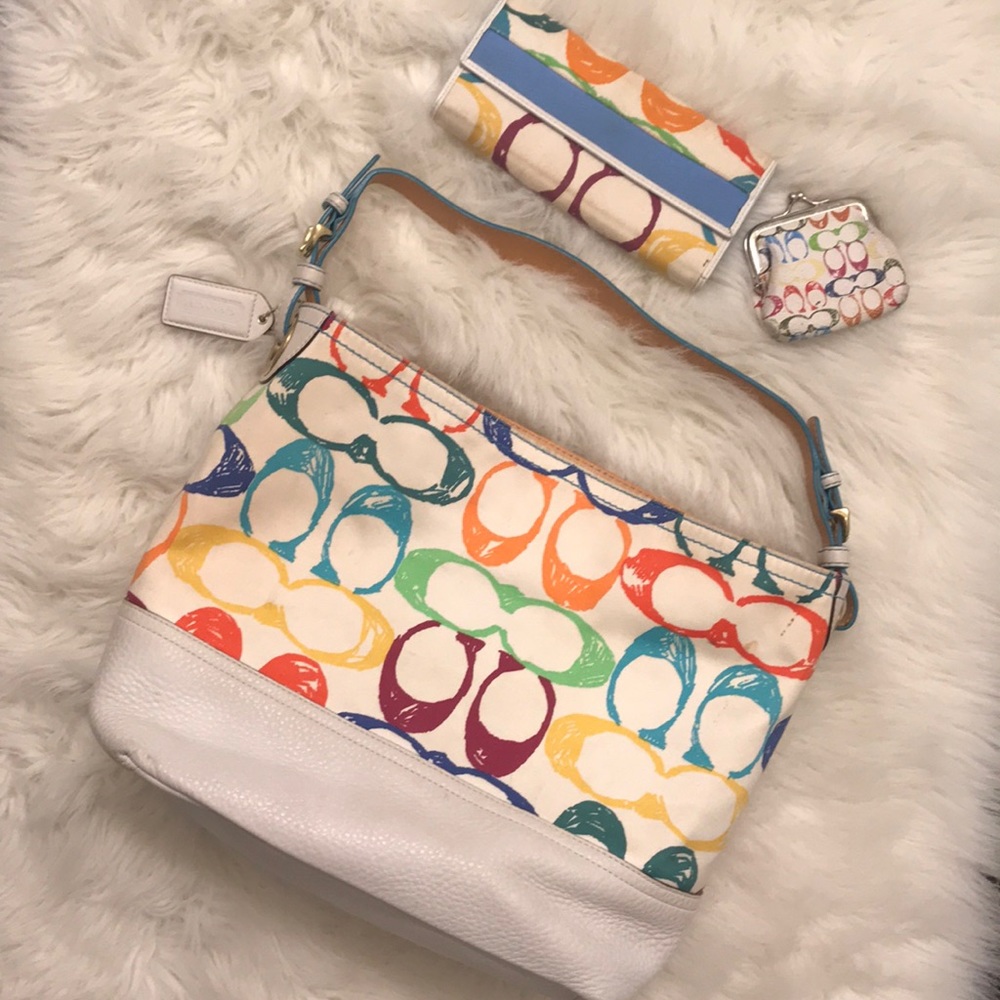 Coach shoulder bag w/matching wallet &coin purse